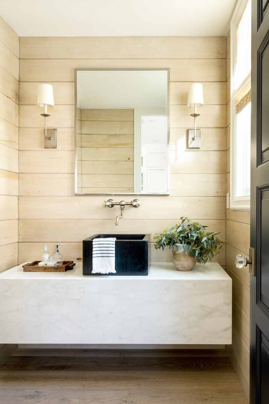 backsplash in bathroom with  laminate flooring