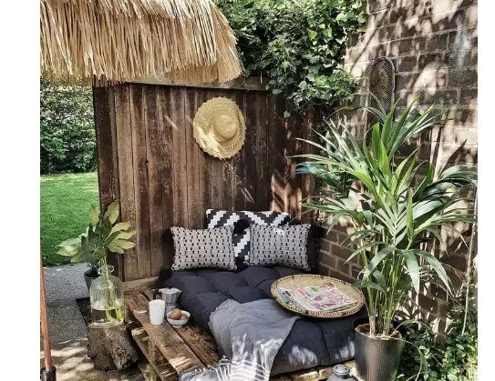 Boho-Style Pallet Fence