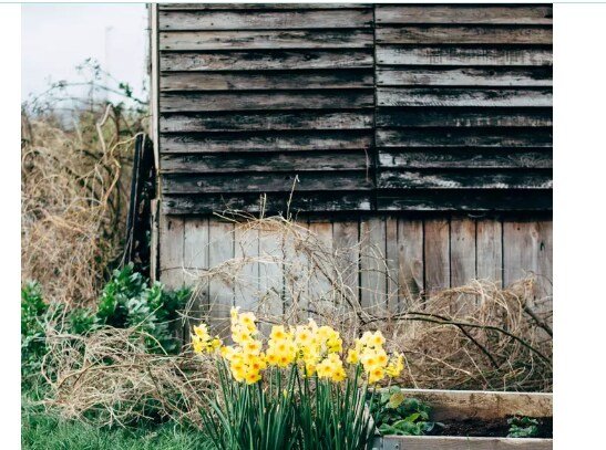 English Country Pallet Fence