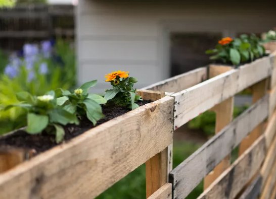 Built-In Pallet Fence