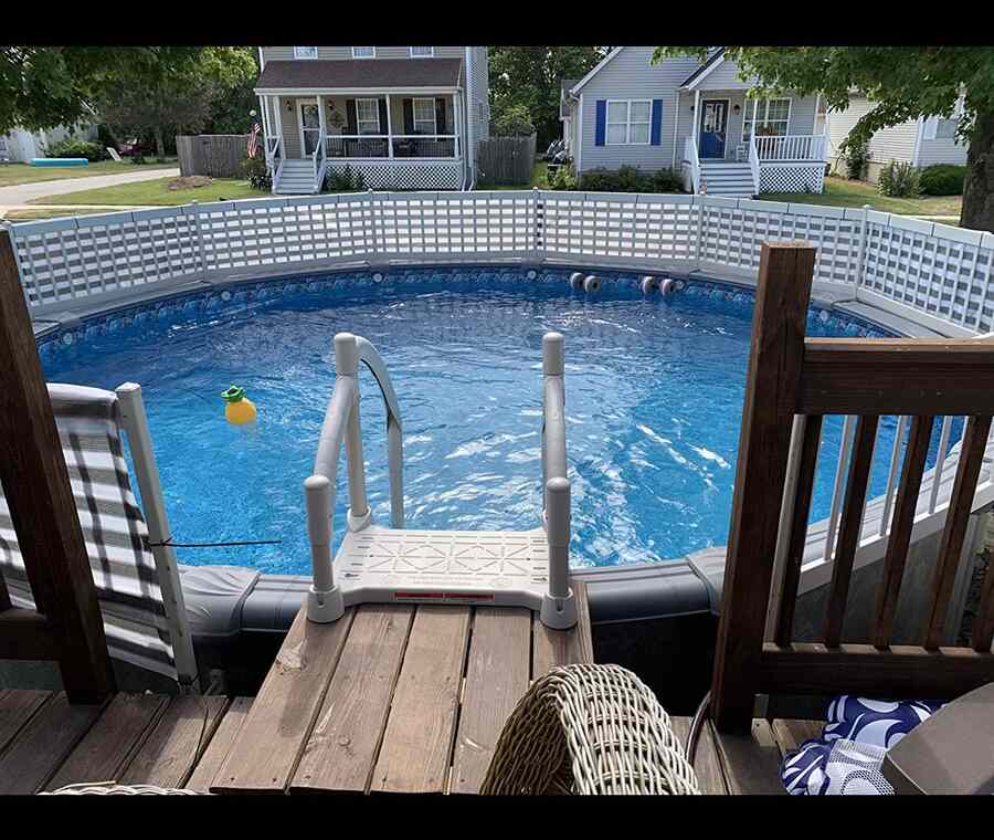 Deck with a Privacy Screen for pool