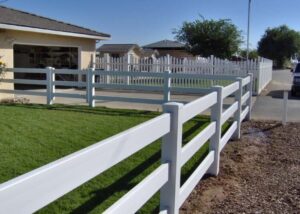 10 Affordable & Stylish Ranch Fencing Ideas For DIY Projects - Home ...