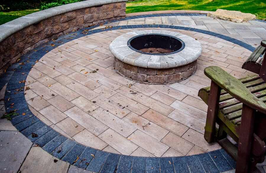 Circular Designed Paver Patio Idea