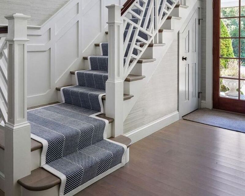 Coastal-Themed Stair Runner for Safety