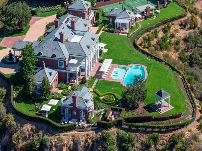 Osteen's Houston estate