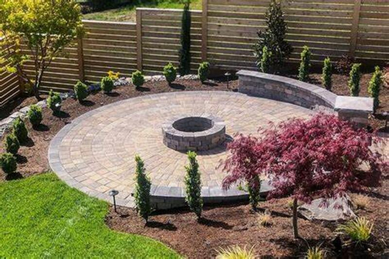 Elegant curved paver patio