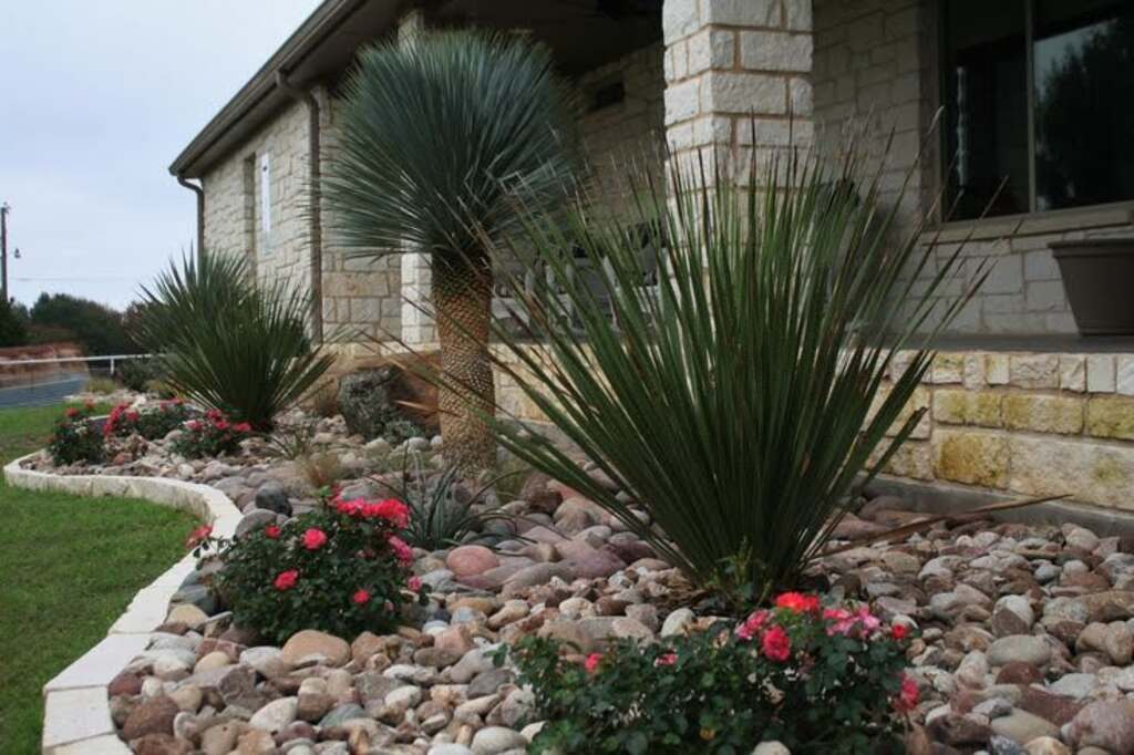 Gravel rock beds