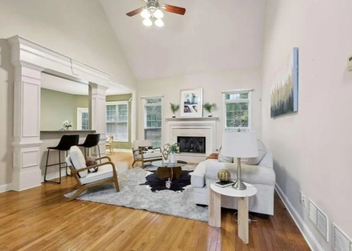 How to Respectfully Explore Celebrity Homes