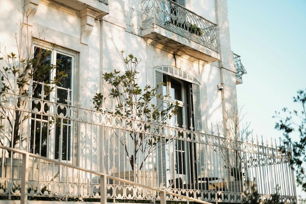 How Historic Homes Been Funded Through the Ages