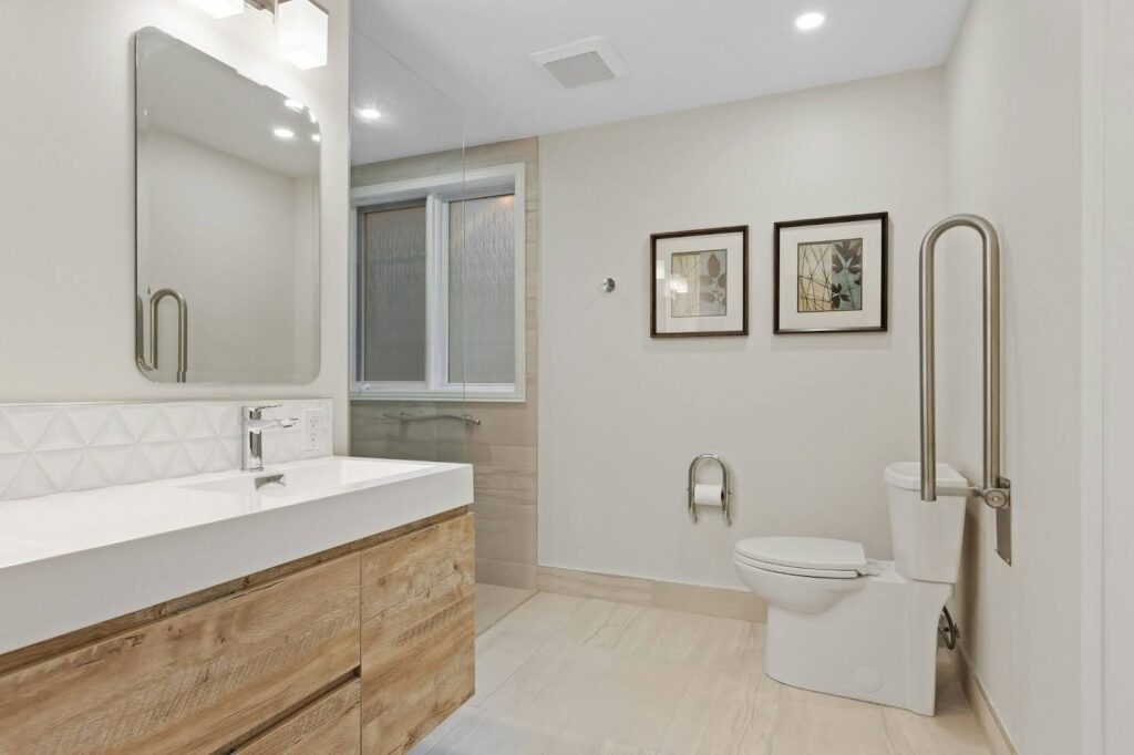How Walk-In Showers Support Senior Independence and Wellbeing