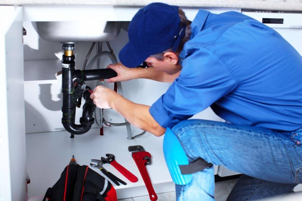 What To Look For When Hiring A Plumbing Company For Your Home's Plumbing Needs