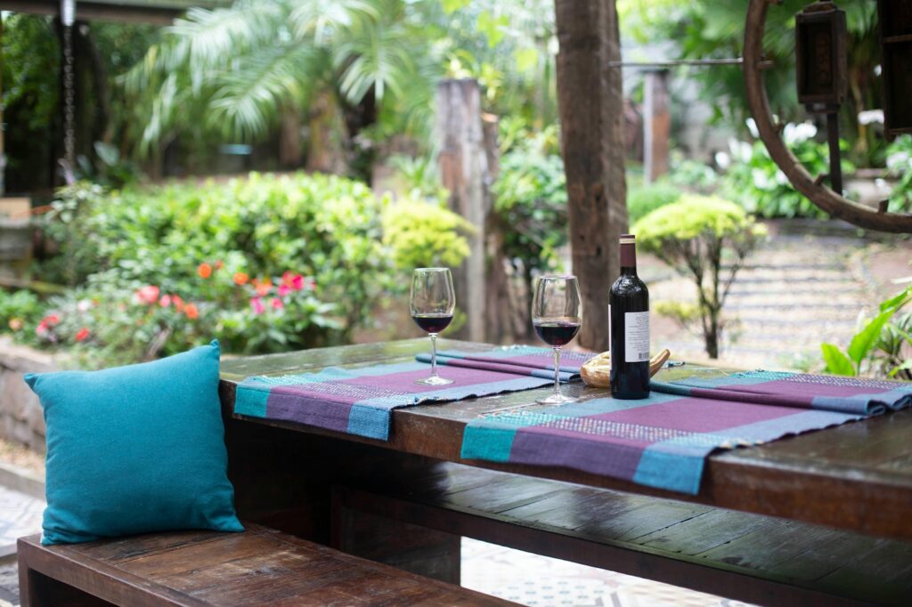 9 Clever Ways to Make a Small Yard Feel Spacious and Luxurious