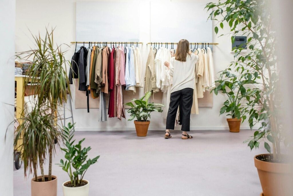 Flexible Overflow Inventory Solutions for Seasonal Business Demand