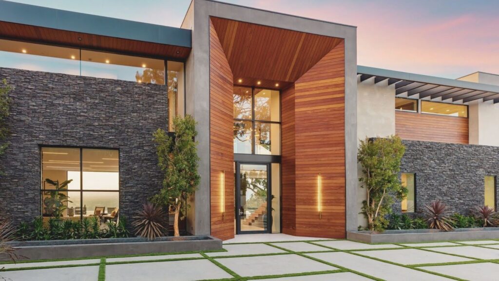 Architectural Highlights of Mulholland Drive Homes