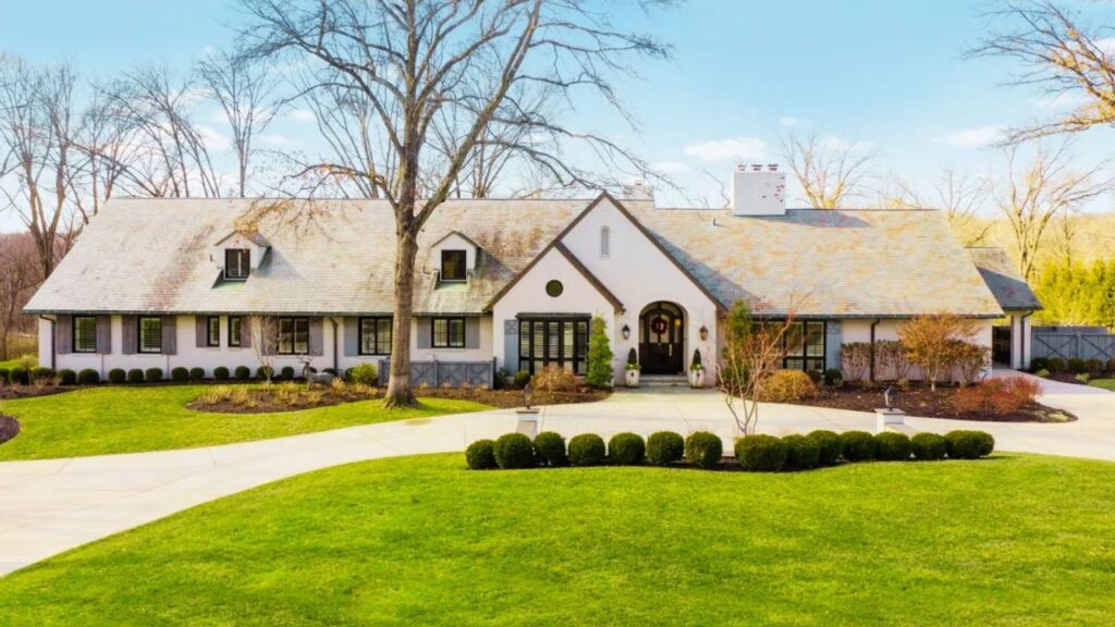 Where Does Joe Buck Lives