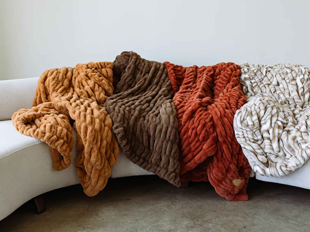 Comfort That Transforms Your Home: Discover the Appeal of Lola Blankets
