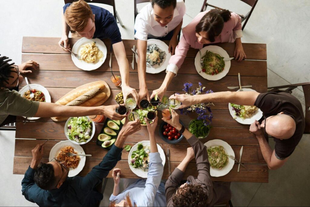 How to Host Friends Without Stressing Over Dinner How to Host Friends Without Stressing Over Dinner