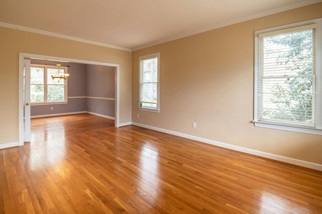 A Homeowner’s Guide to Hardwood Floor Finishes and Their Benefits