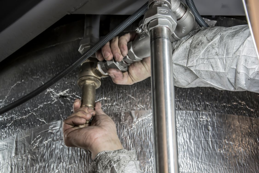 5 Early Warning Signs Your Home’s Plumbing Needs Professional Attention